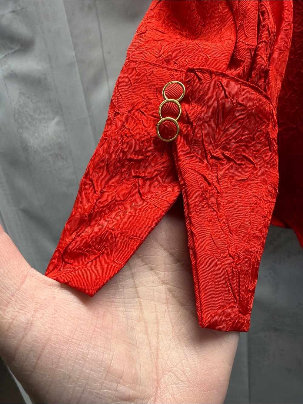 House of Harlow 1960 Vibrant Red Crinkle Textured Long Sleeve Button Down Shirt - Picture 3 of 7
